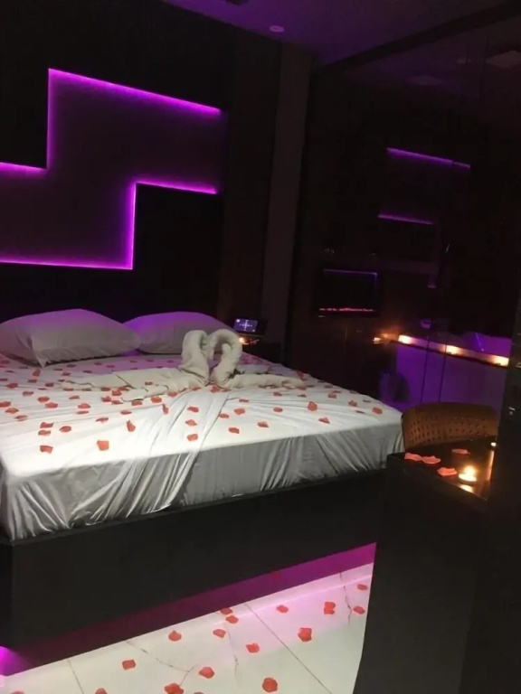 Up Motel