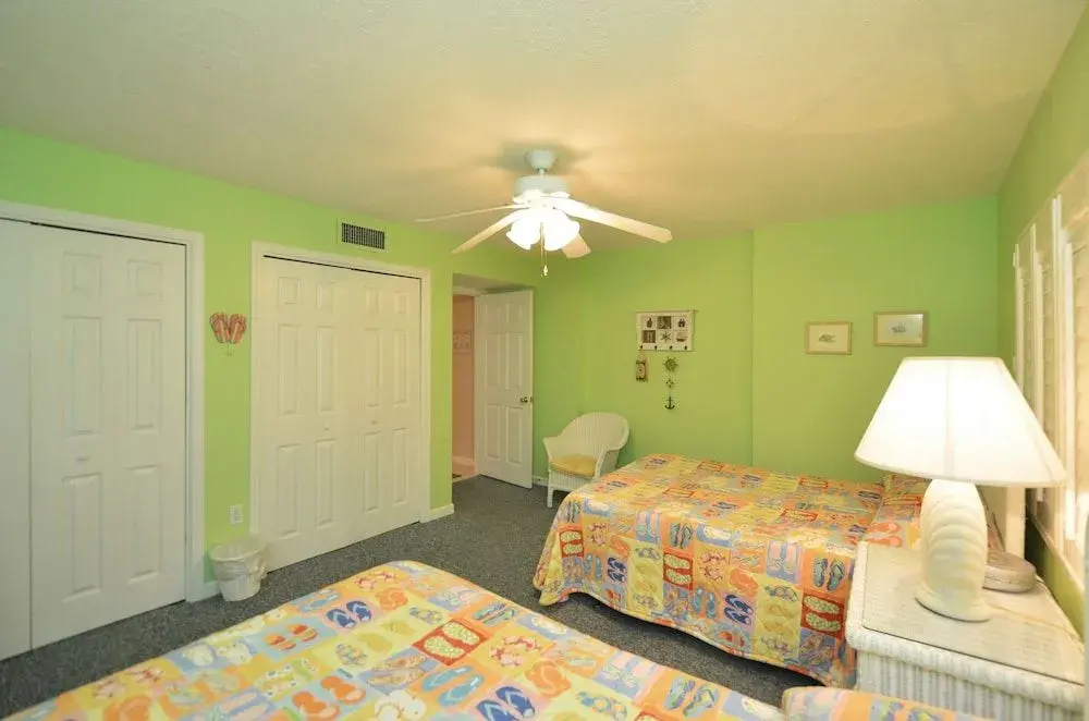 Shoreline 3024 Condo by RedAwning