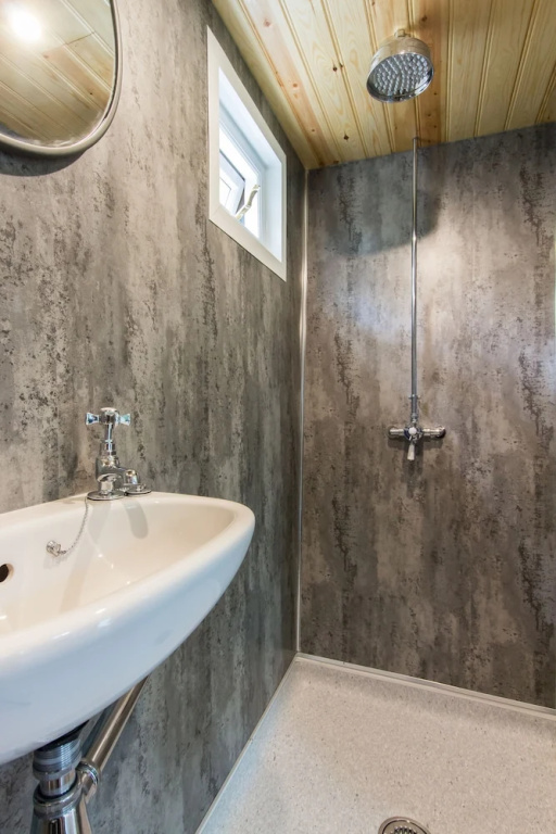 Extraordinary Huts Ltd