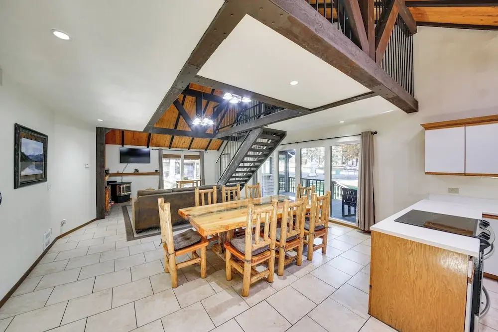 1 Mi to Dtwn Libby: Peaceful Home w/ Creek Access!