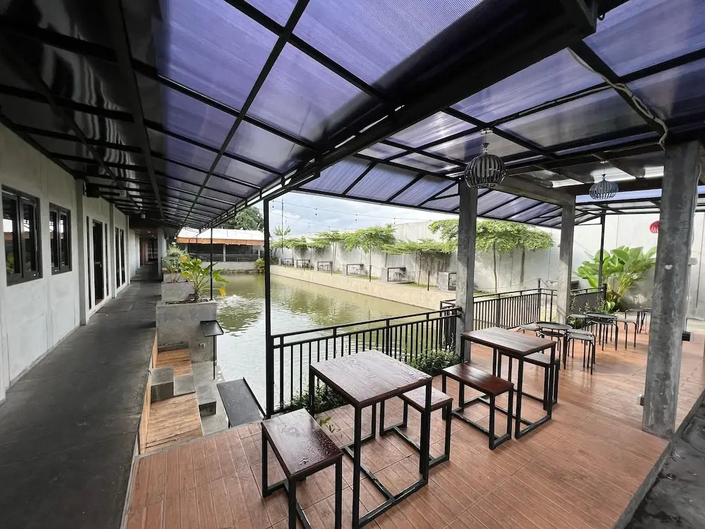 Backyard Guest House