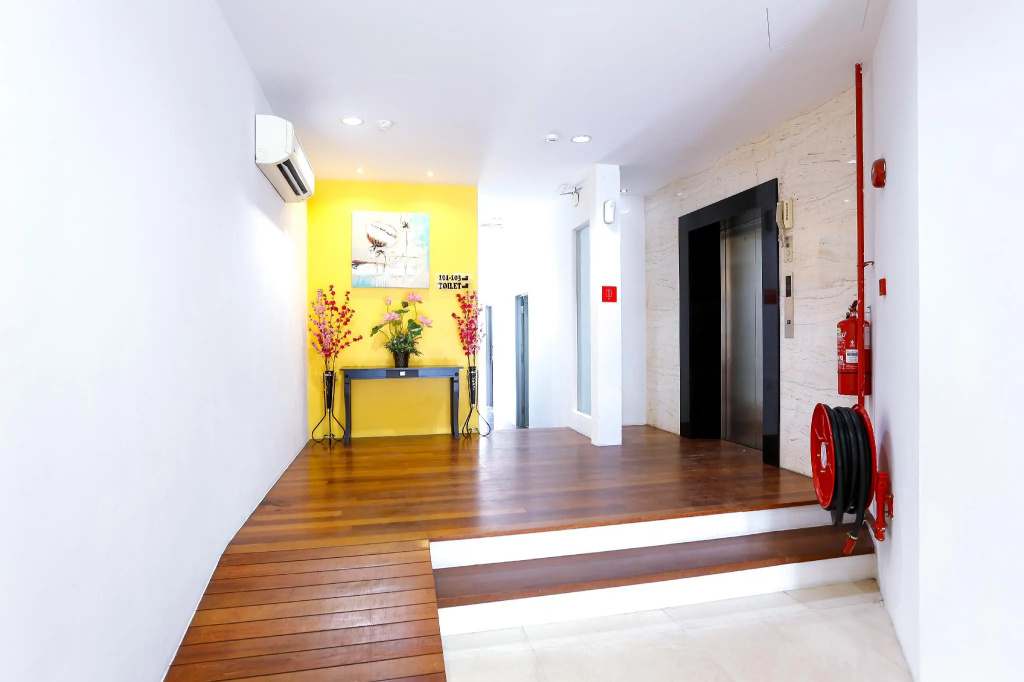 Lux Hotel