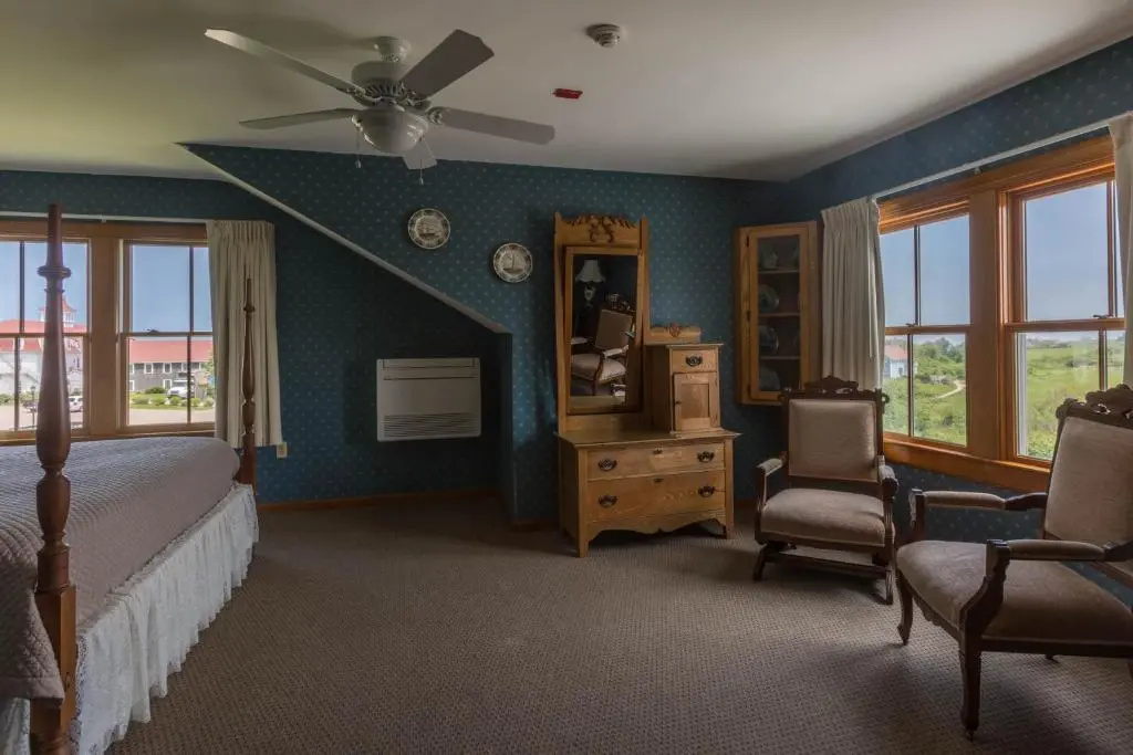 Rose Farm Inn