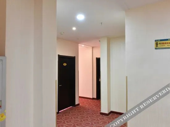 XY boutique hotel (Wuqing high-speed train station Florentine Town Hotel)