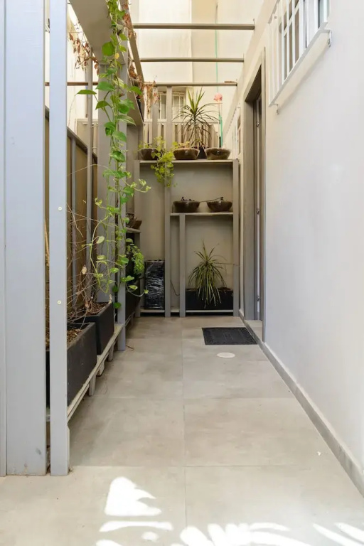 Duplex Lively Neighborhood by FeelHome