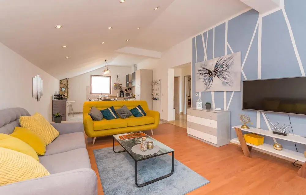 Stunning Home in Tinj With 3 Bedrooms, Wifi and Outdoor Swimming Pool