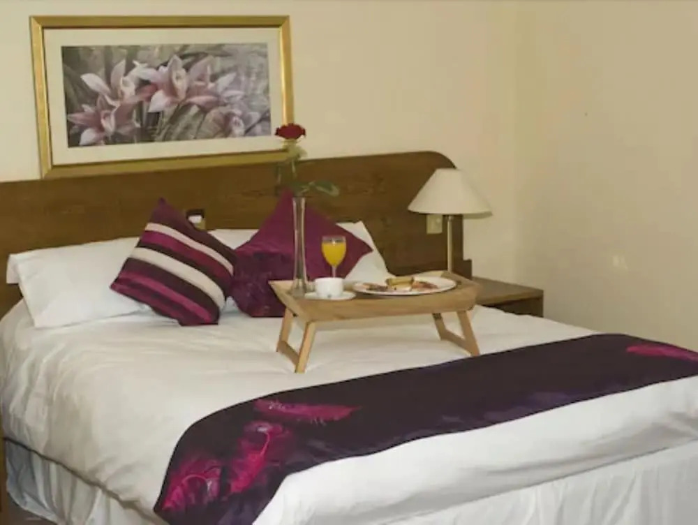 Charlemont Arms Hotel