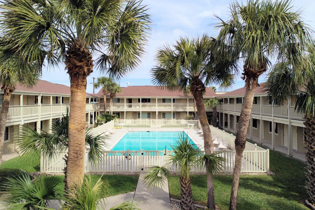 Courtyard #201 in Port Aransas