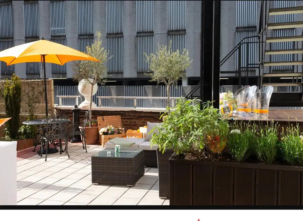 Roof Garden Rooms