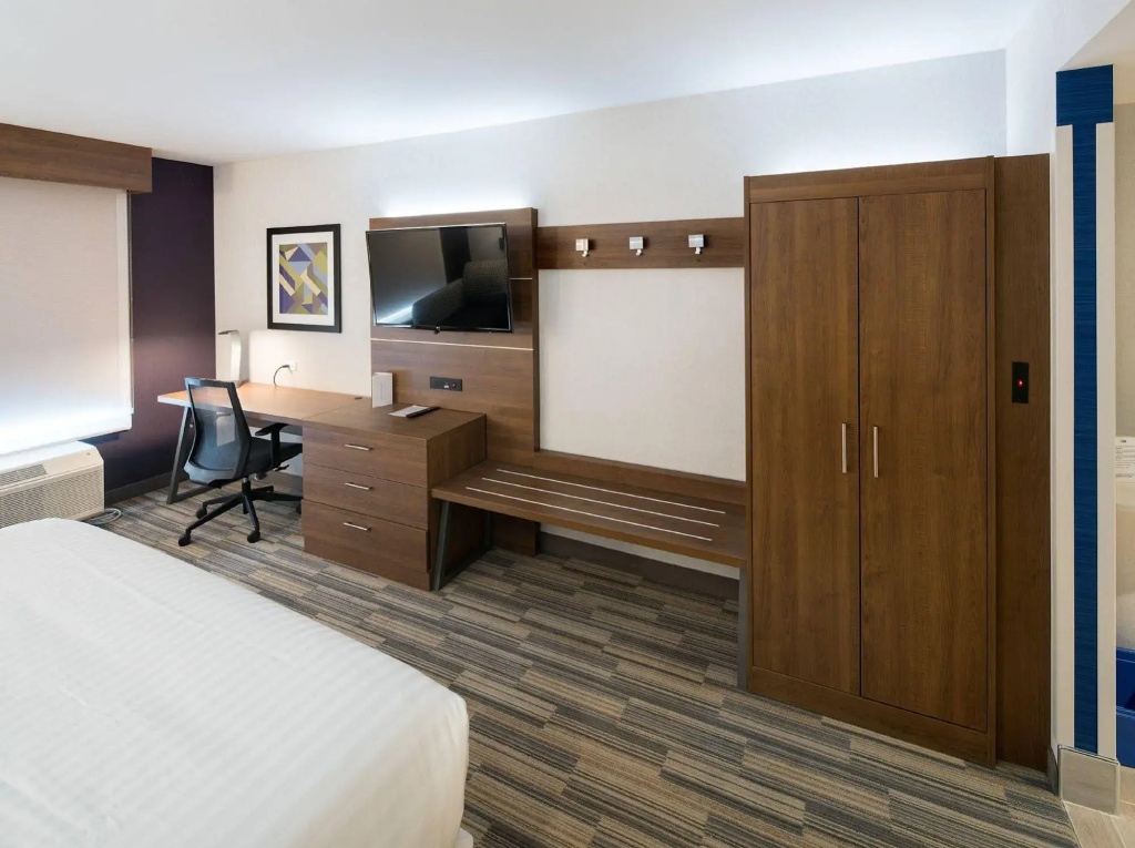 Holiday Inn Express - Red Deer North by IHG