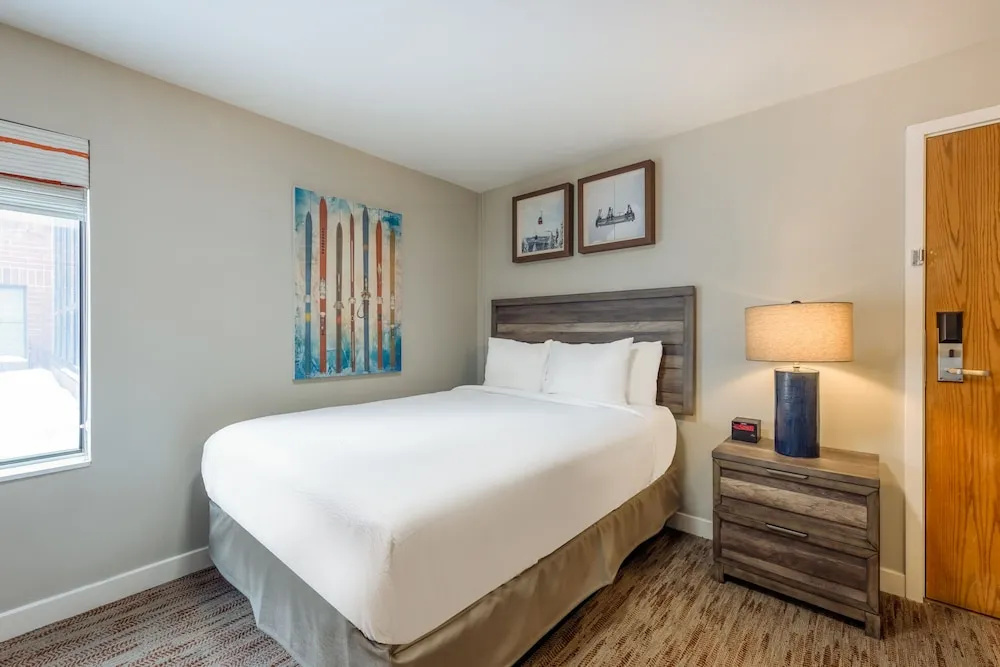 Raintree's Park Plaza Park City