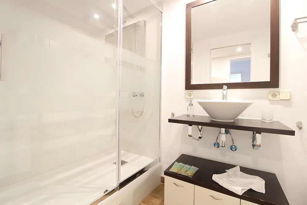 Luminous Apartment in Chueca Allôhousing
