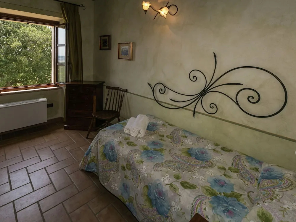 Elegant apartment only 1 hour from Rome