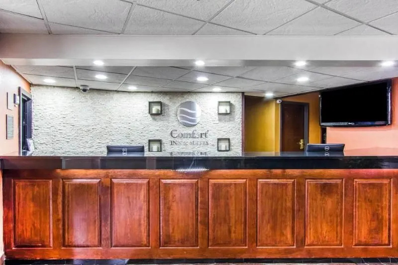 Comfort Inn & Suites Memphis East