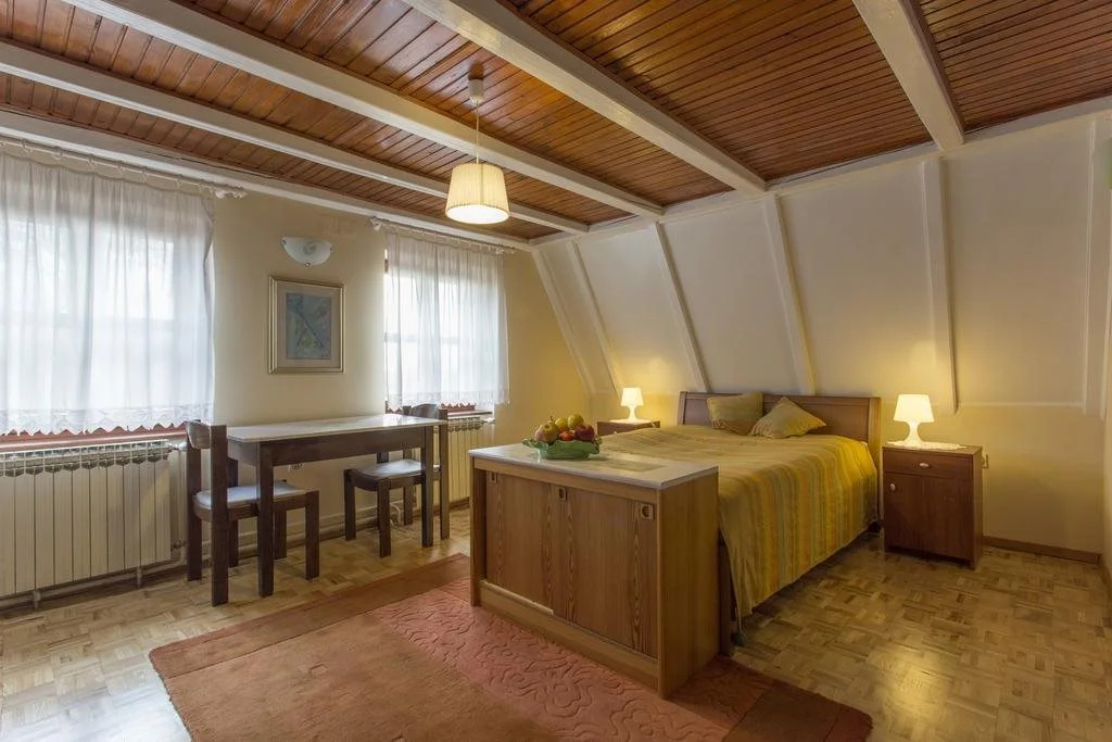 Pension Kezele