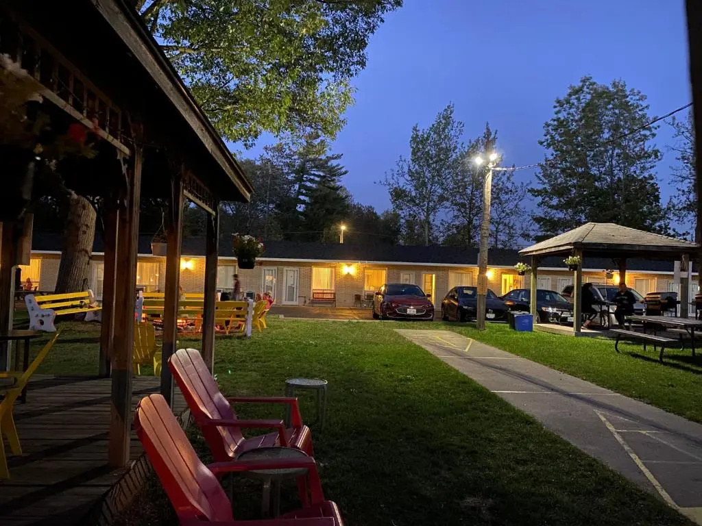 Wasaga Beach Inn And Cottages