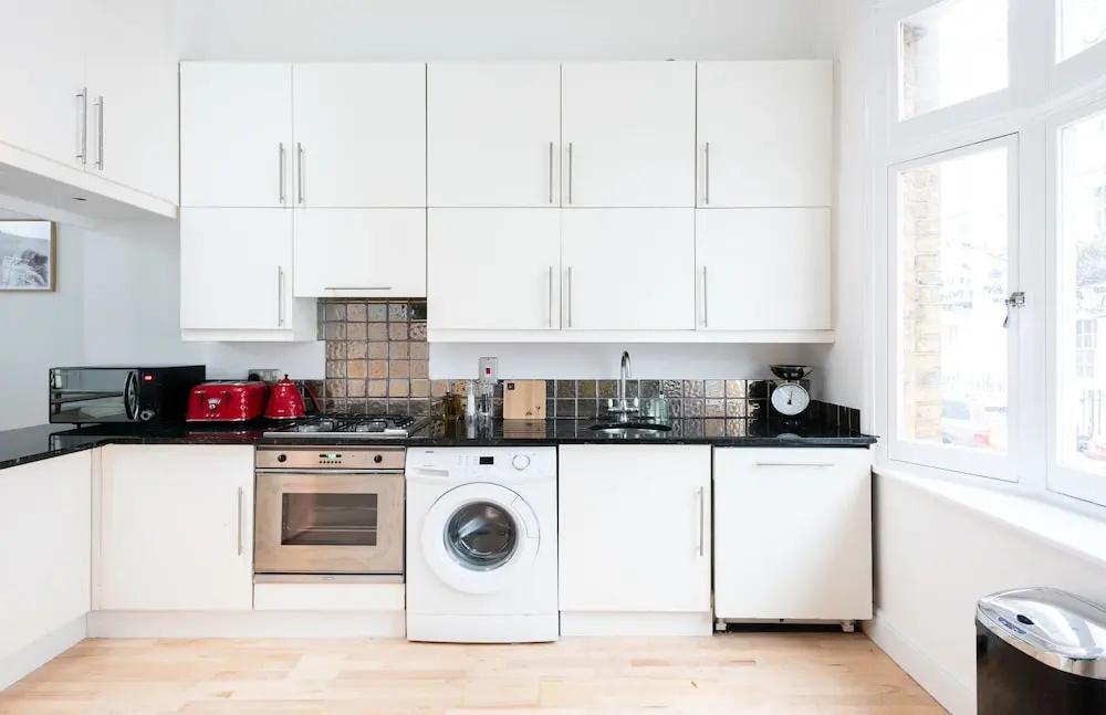 2 bedroom family home in trendy Notting Hill