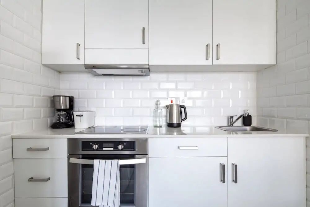 Rustic And Vibrant Studio Apartment In Downtown Dubai