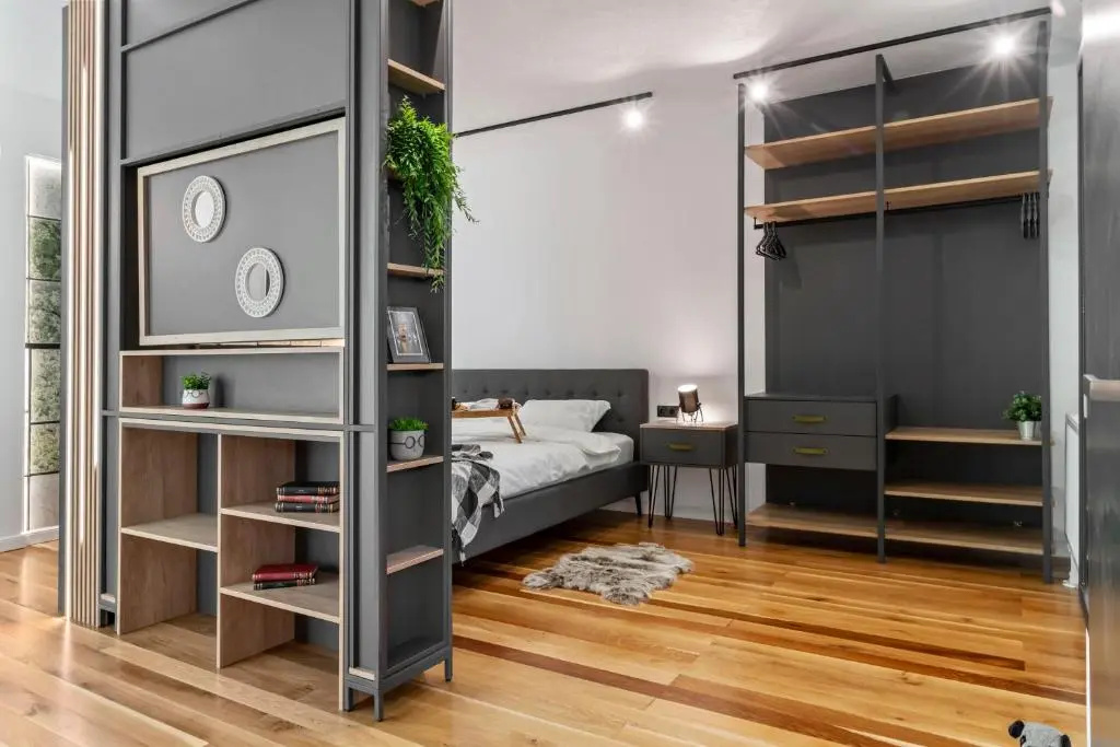 6Rooms