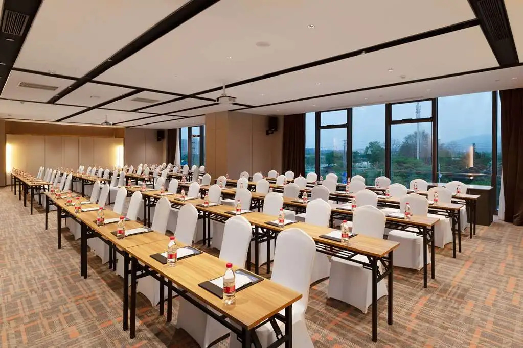Hampton by Hilton in Nanjing Qilin Zhongshan Mausoleum Scenic Area