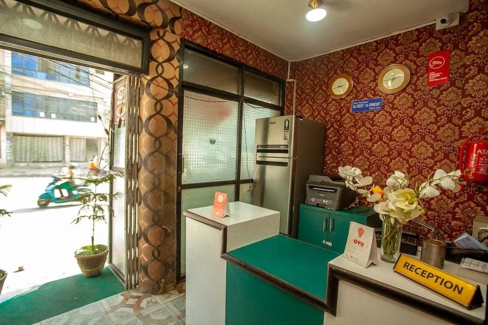 OYO 171 Hotel Fewa Darshan