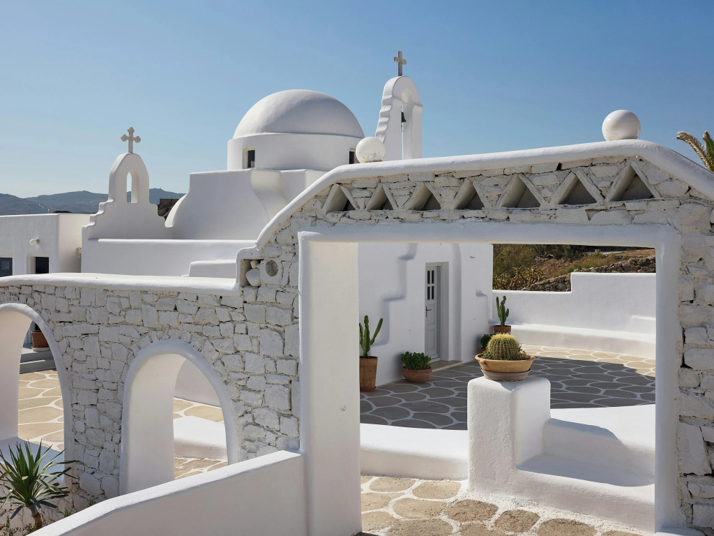 Mykonos Lolita, A Grecotel Resort to Live