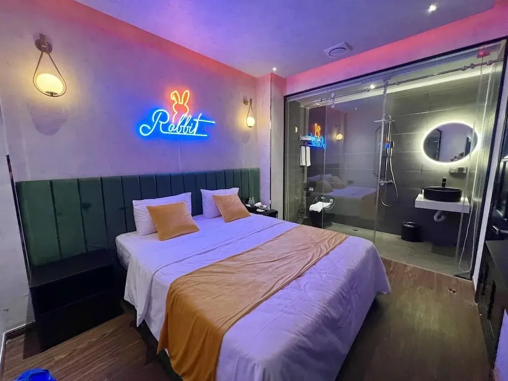 Midas Hotel