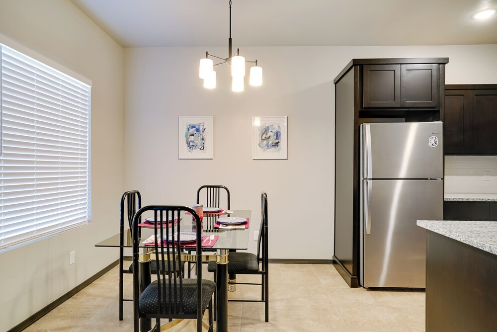 Single-story Apt, 3 Mi to Fort Bliss!