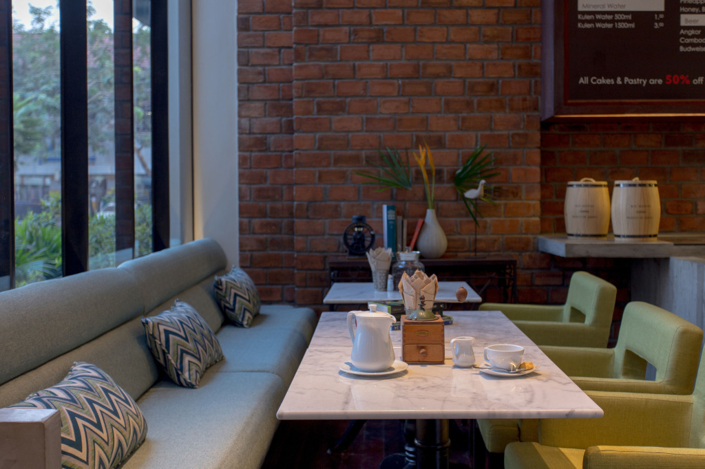 The Aviary Hotel