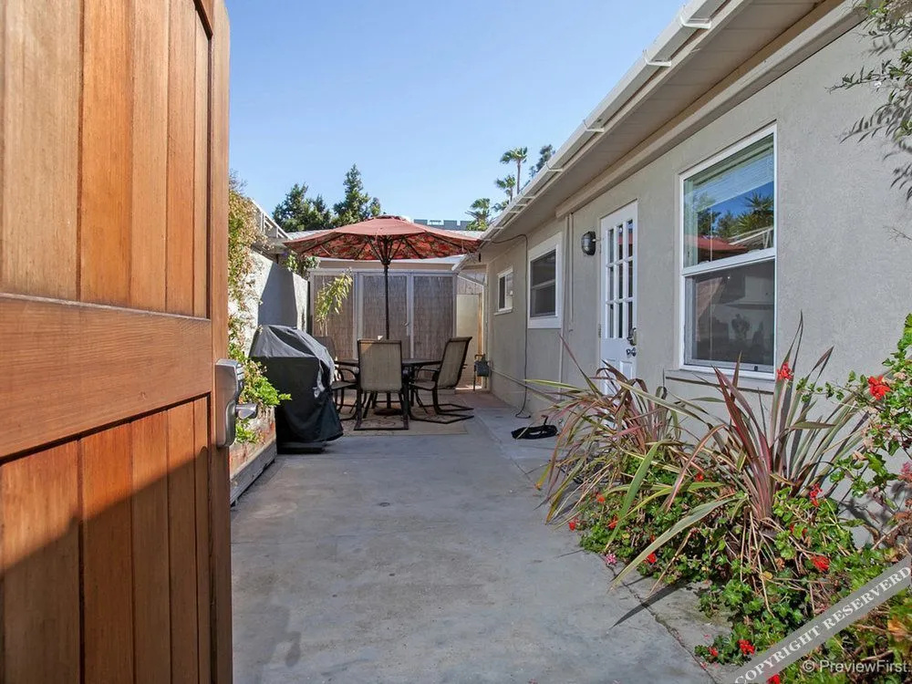 2BR Remodeled Home Pool and Hot Tub by RedAwning