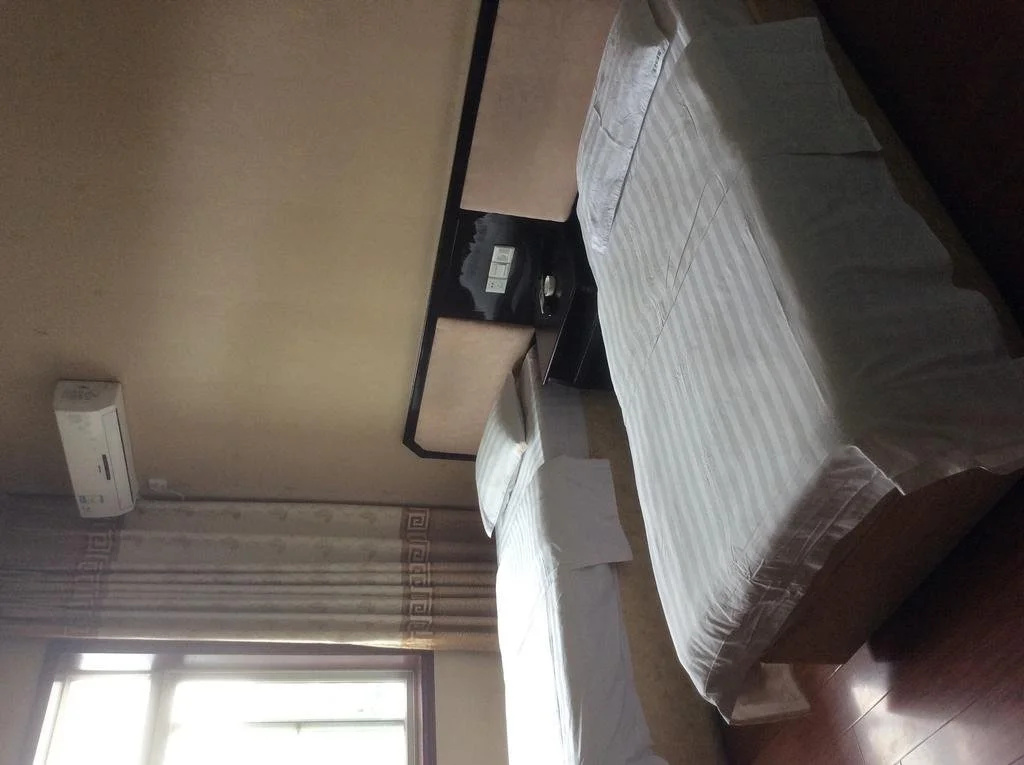 Dongfanghong Hotel