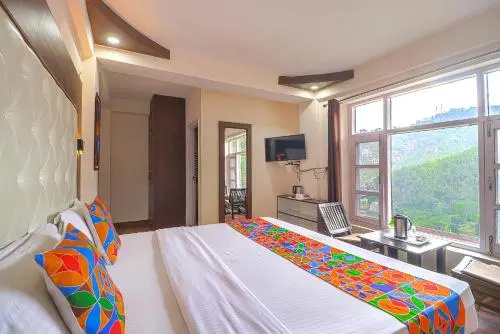 OYO 12076 Hotel Apline Hilldon