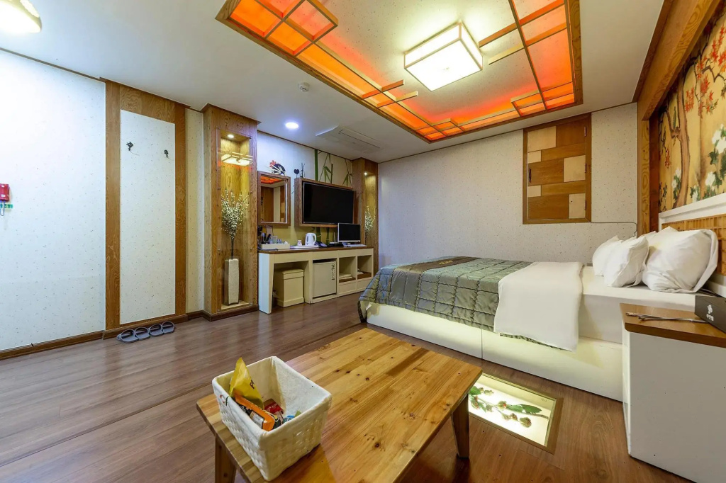 Okcheon J And B Motel