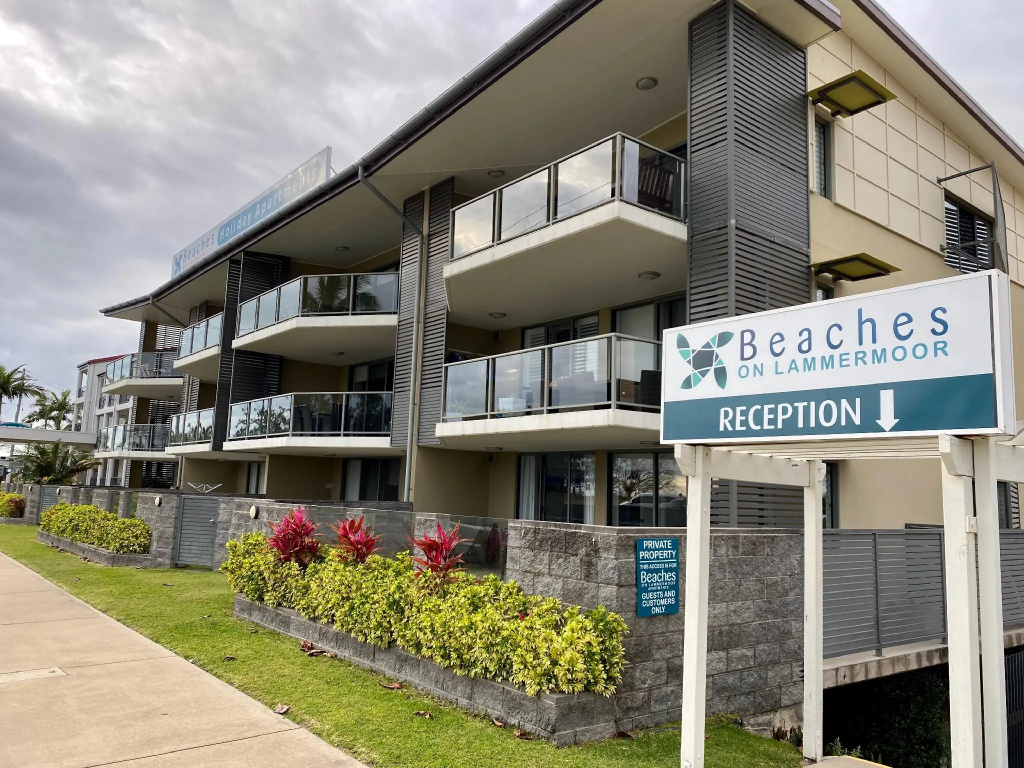 Beaches on Lammermoor Apartments