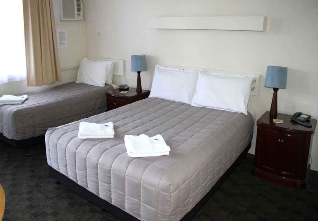 Ambassador Motor Inn