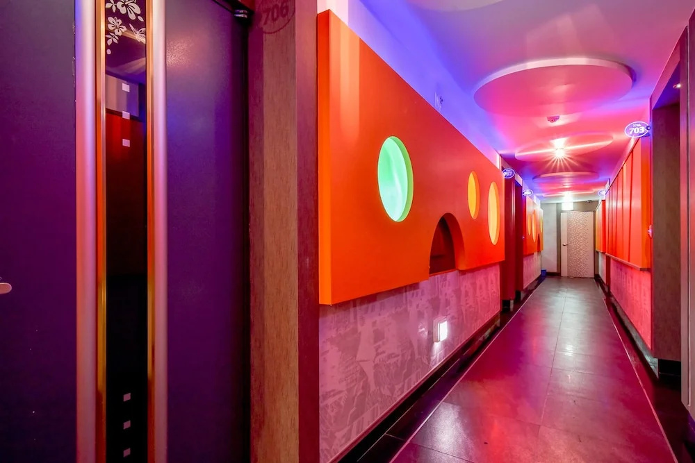 Thebay Hotel