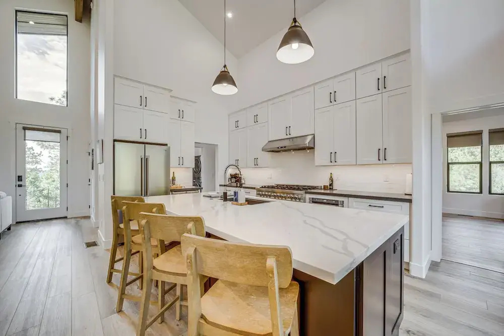 Luxe Pine Home w/ Tonto National Forest Access!