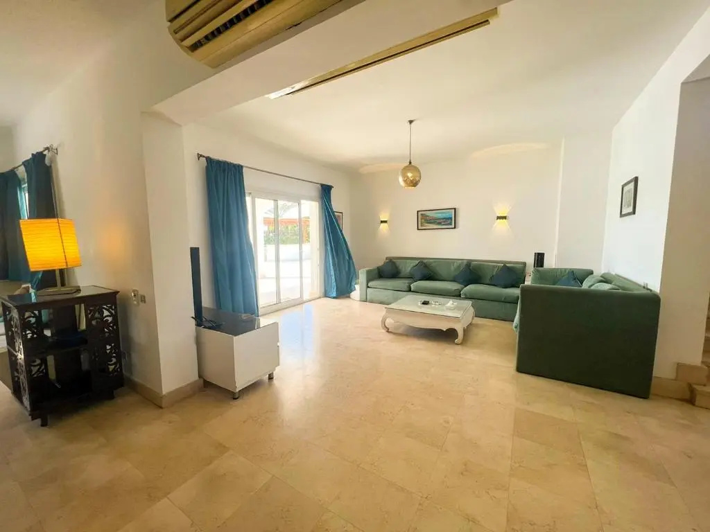 Luxury 4 bedroom villa with a heated pool