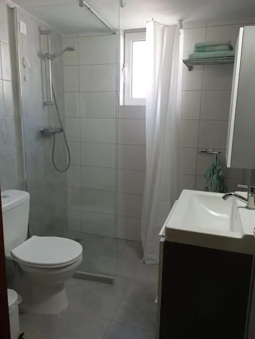 ΤΟ ΔΙΑΜΕΡΙΣΜΑ ΤΗΣ ΜΑΙΡΗΣ or MARY'S APARTMENT