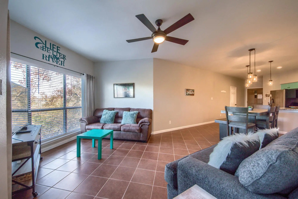 Ripley River Haus IC 302