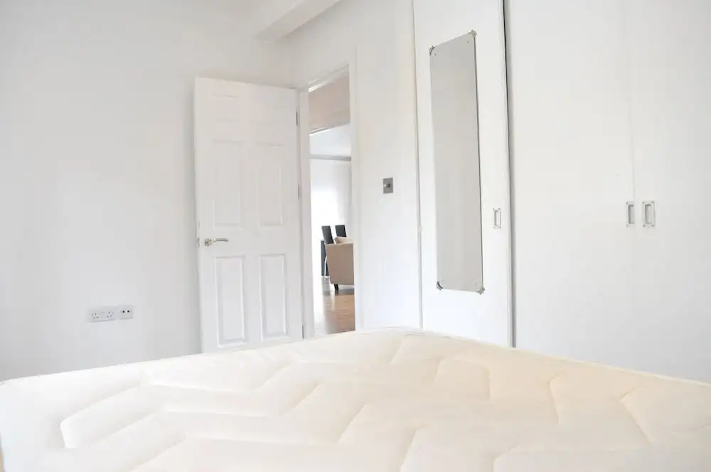 Spacious Contemporary 2 Bedroom Flat Near Camberwell