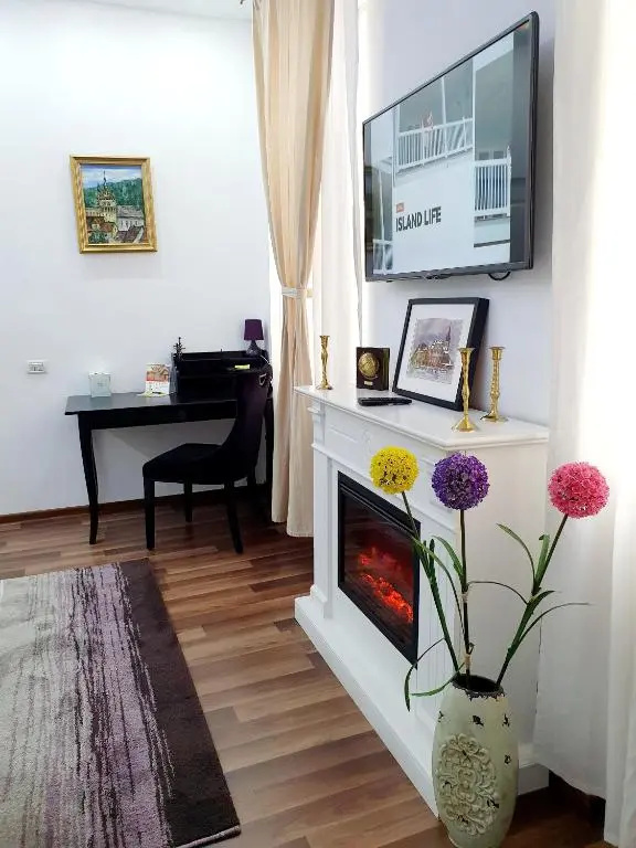 Piazza Grande Apartment