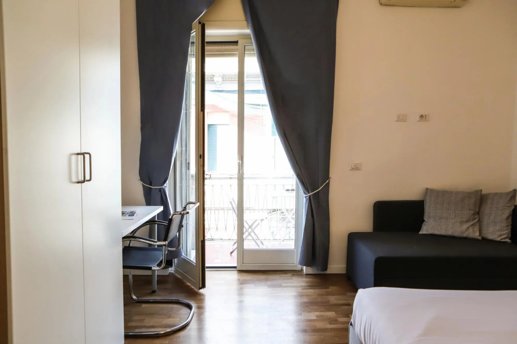 My honey house in Napoli