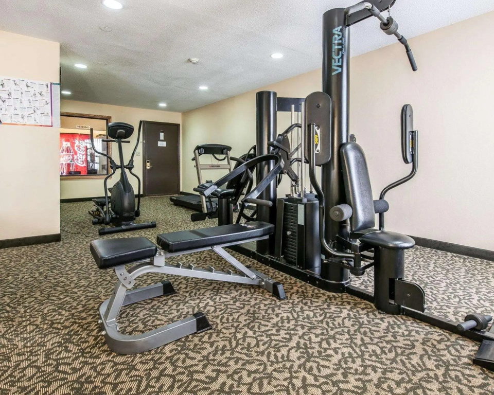 Quality Inn & Suites Shelbyville I-74