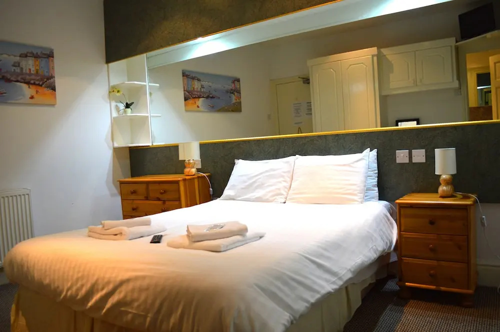 The Mumbles Carlton Hotel