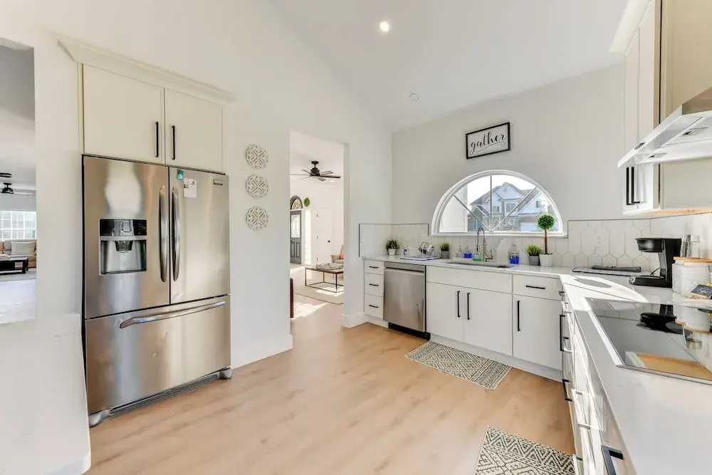 Pet-friendly Lake Norman Retreat w/ Deck & Grill