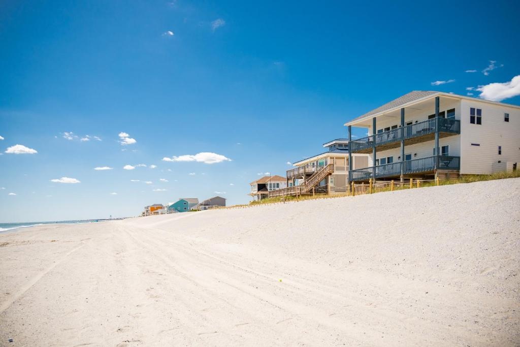 Casa Bianca by Oak Island Accommodations