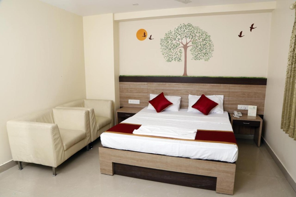 HOTEL GREEN TREES
