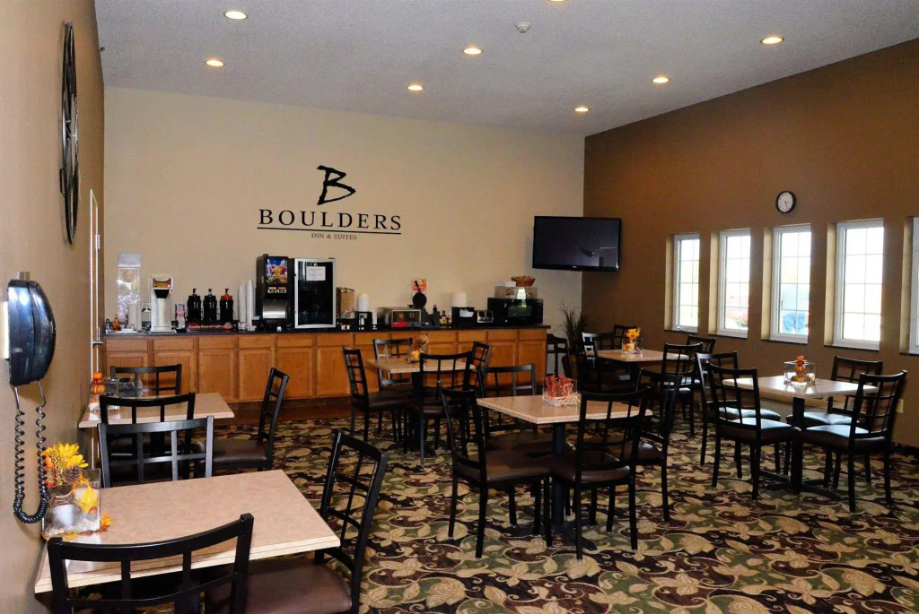 Cobblestone Inn & Suites - Lake View
