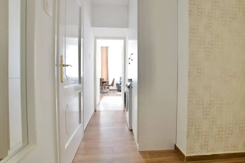 Premium Apartment by Hi5-Vaci str. 3 bedroom (219)